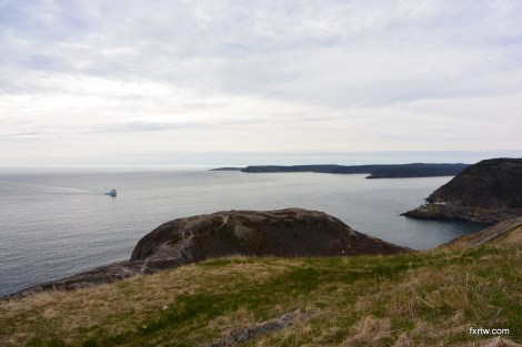 Ship coming back from foring platform aiming for the narrows
