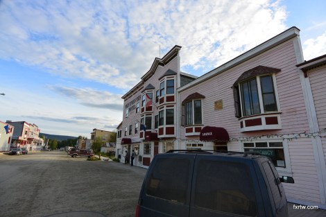 The Pit: Coolest bar in town